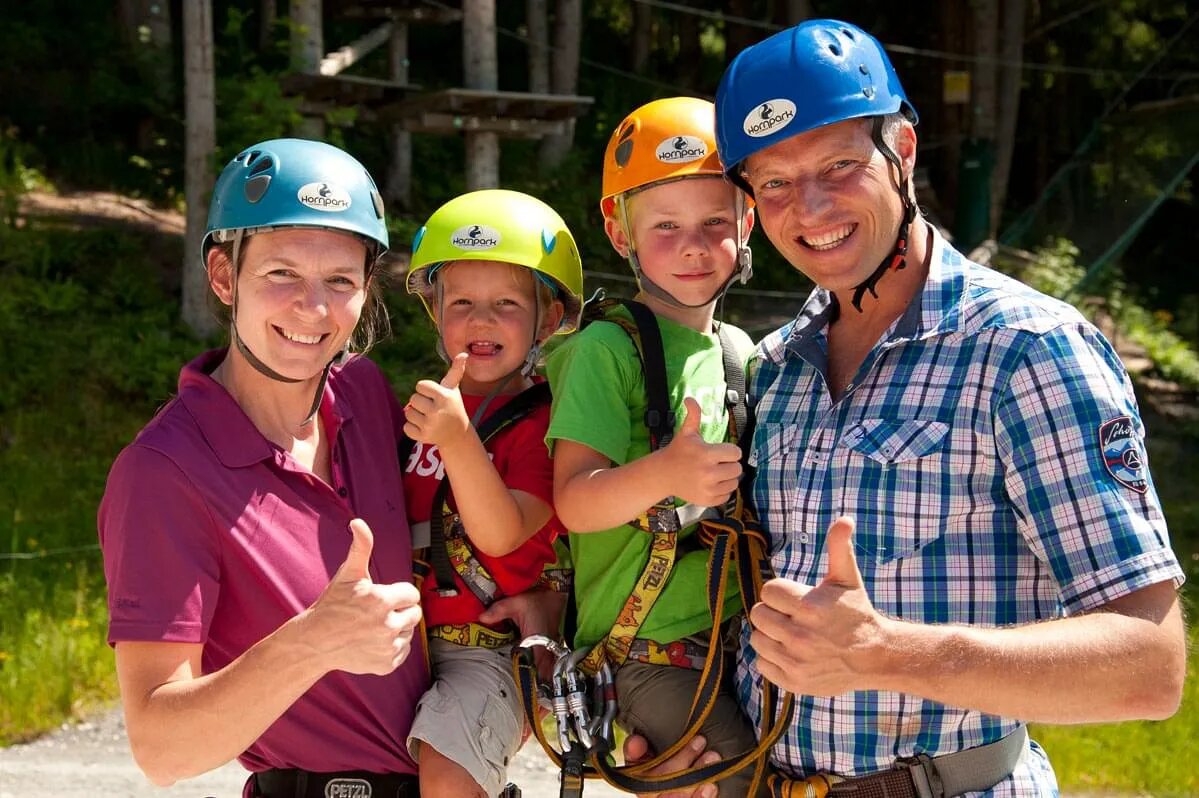 Daumen hoch — ein toller Tag im Hornpark Kletterwald