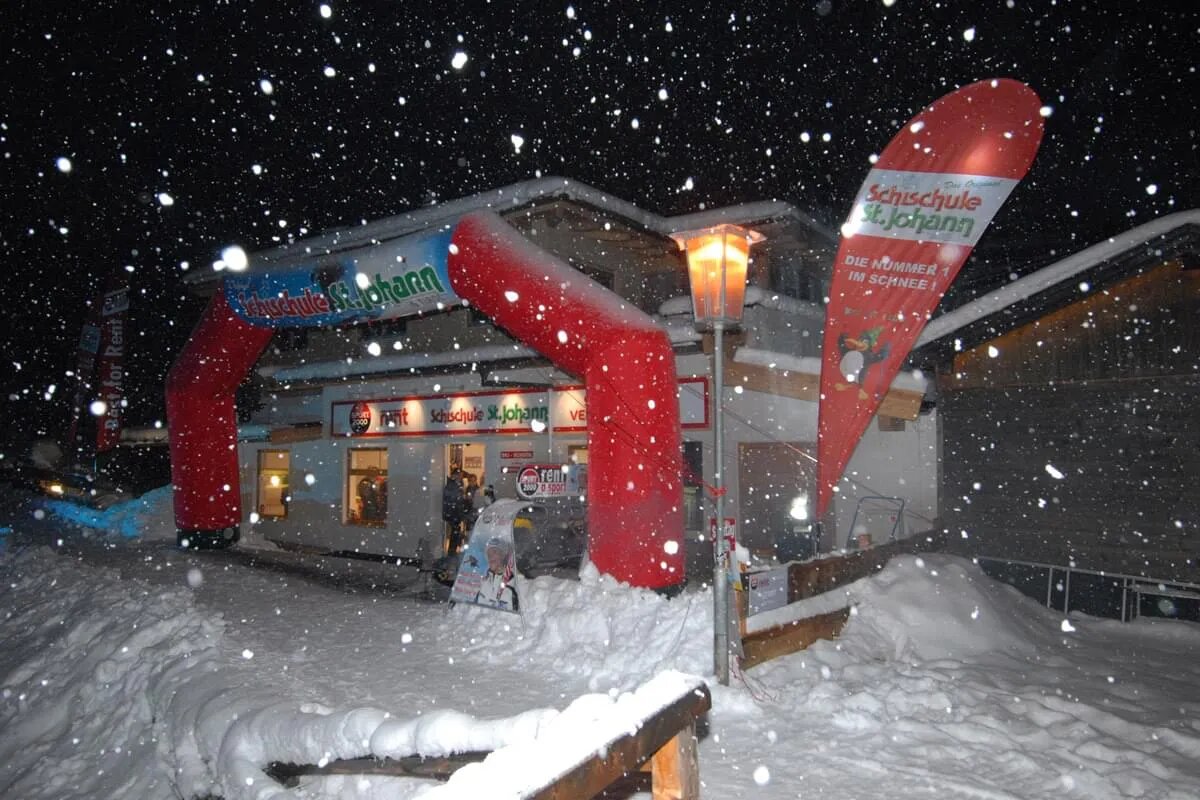 Skischule im Winter